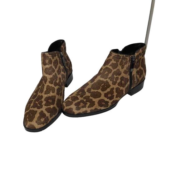 27 Edit‎ Real Fur Cow Dyed Hair Animal Print Ankle Boots Women's Size 7.5 - Picture 1 of 13
